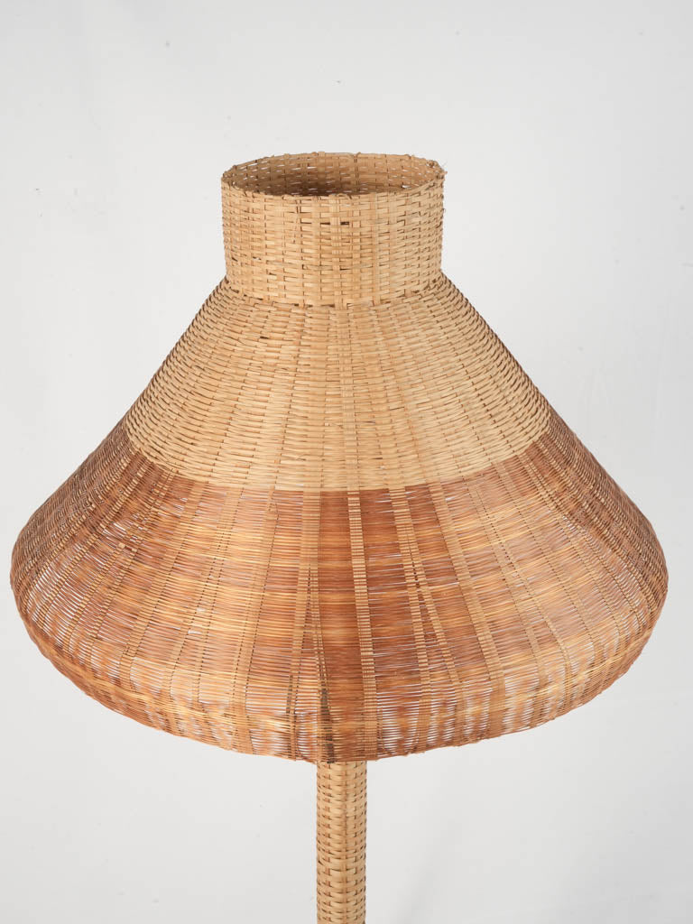 Relaxed elegant 1970s floor lamp