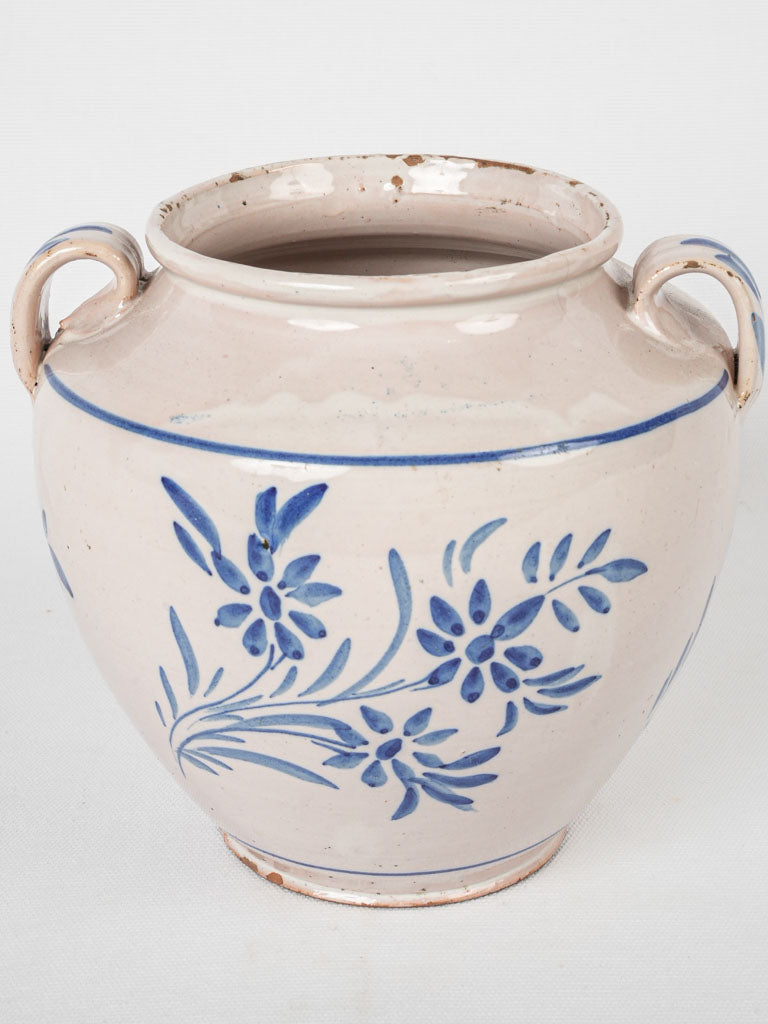 Elegant 19th century kitchen decor