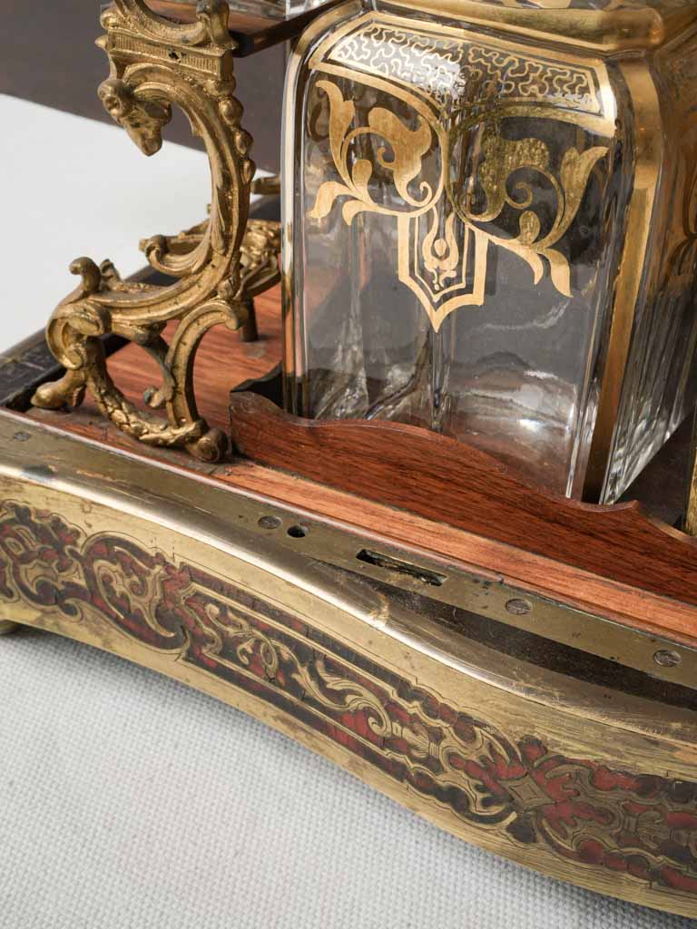 Richly styled vintage liquor case  