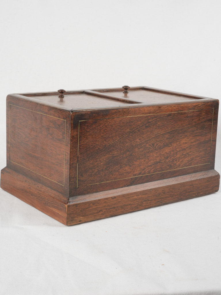 Distinctive style tobacco box
