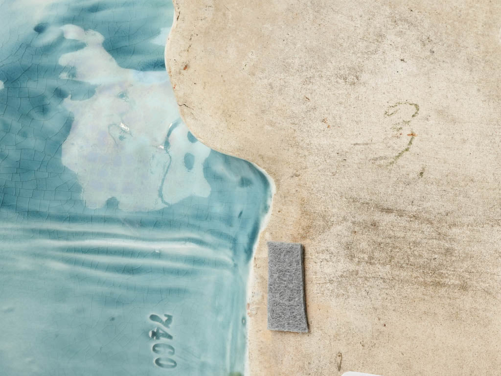 Detailed richly glazed jardinière