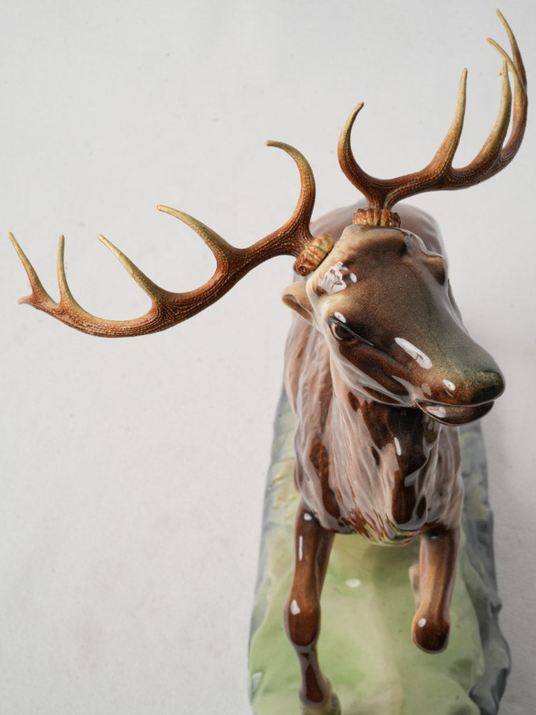 Expressive anatomical design statue