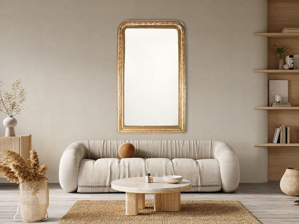 Curved top mirror