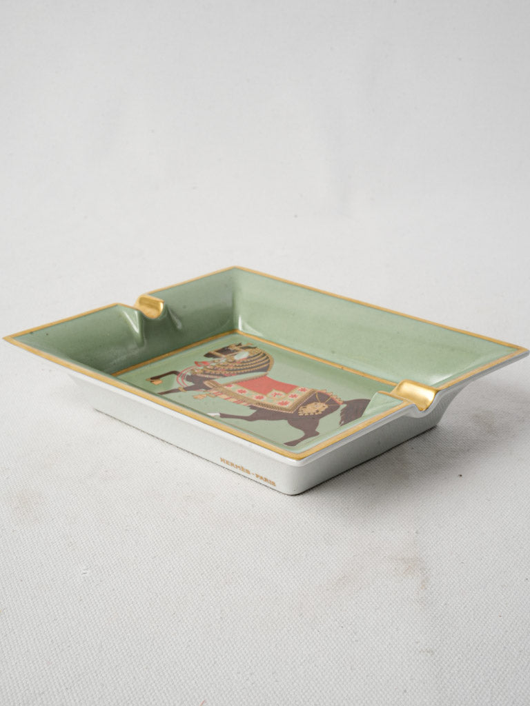Elegant gilded border tray