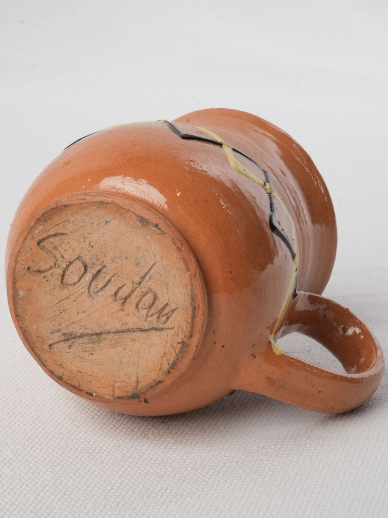 Elegant folk motif pottery