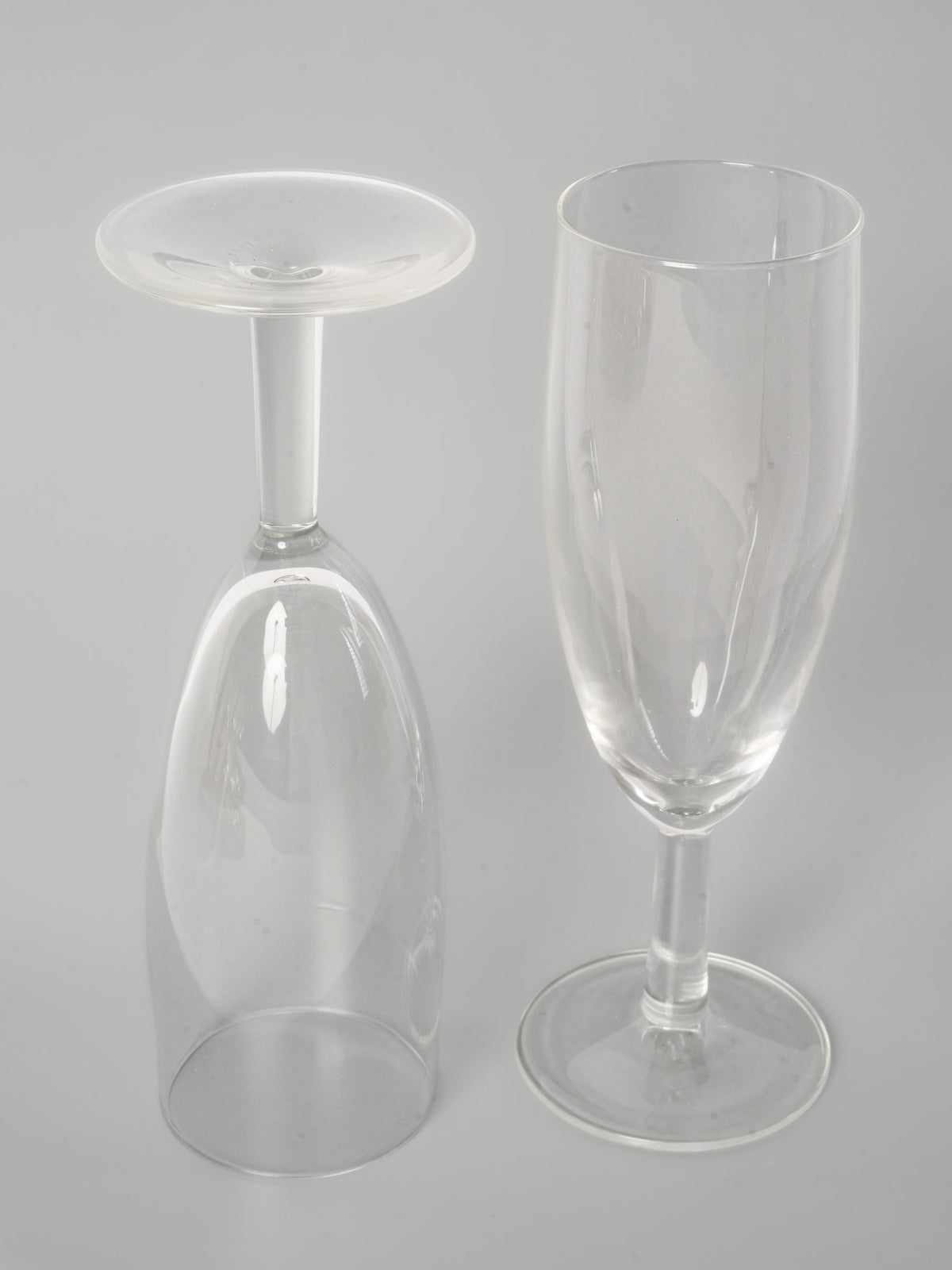 Set of 24 Elegant French Clear Glass Champagne Flutes