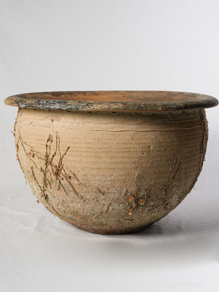 Heritage French pottery fixture
