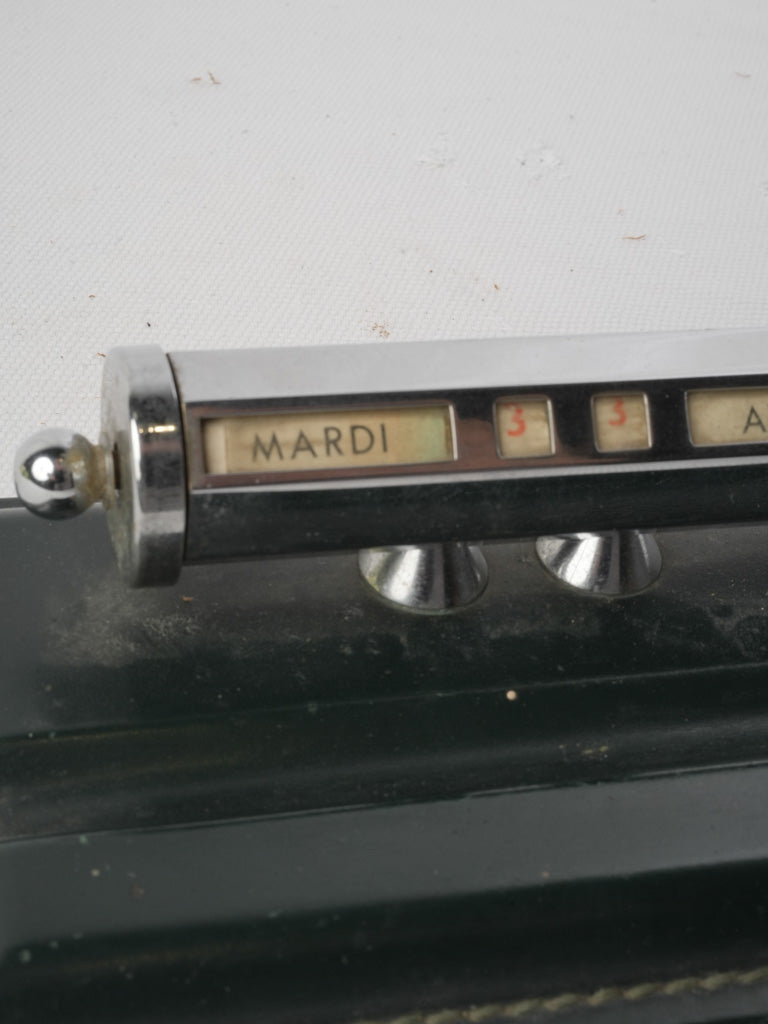 Dark green leather pen holder