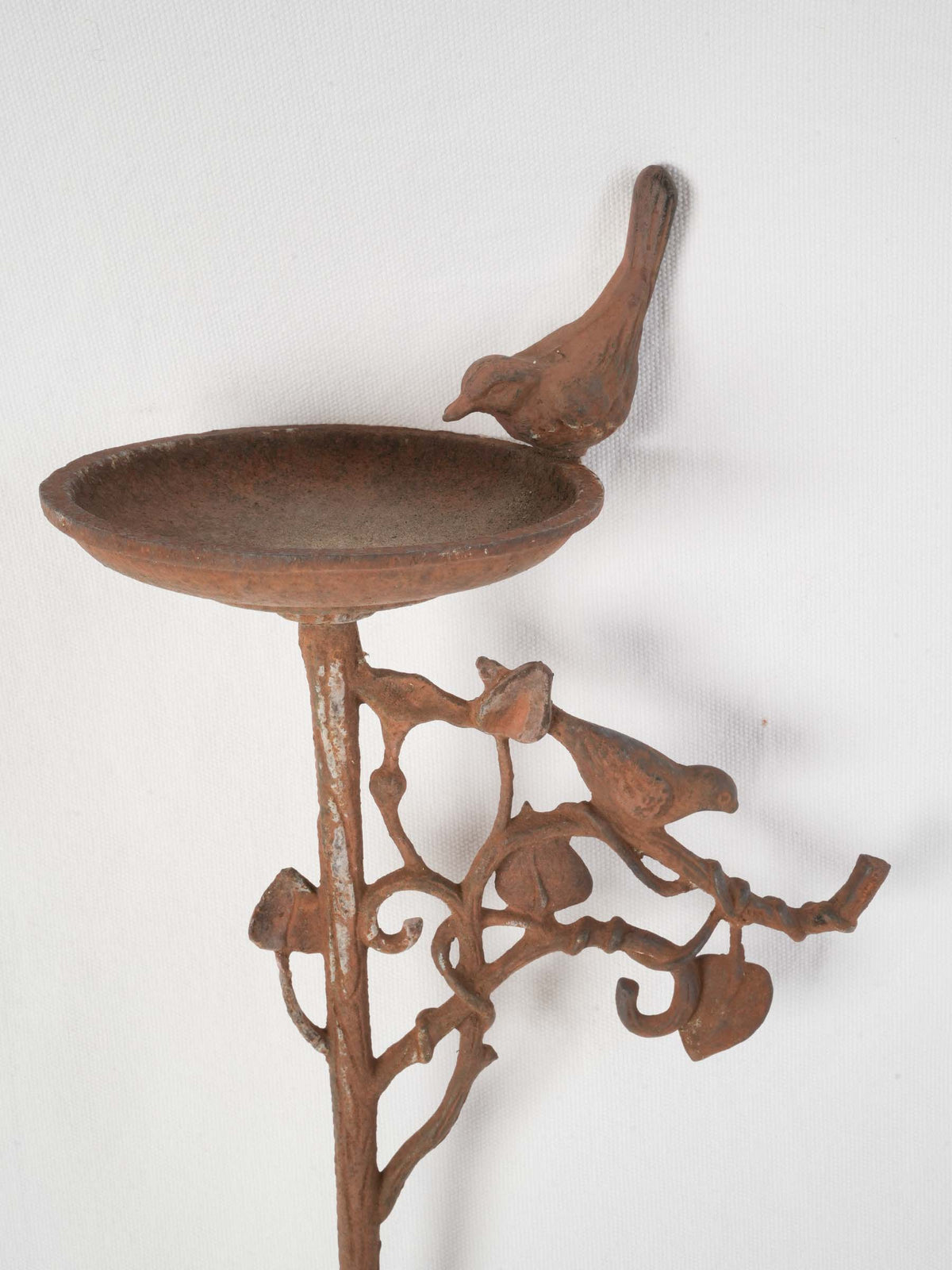 Cast Iron French Garden Birdbath w/ Decorative Stake 24¾"