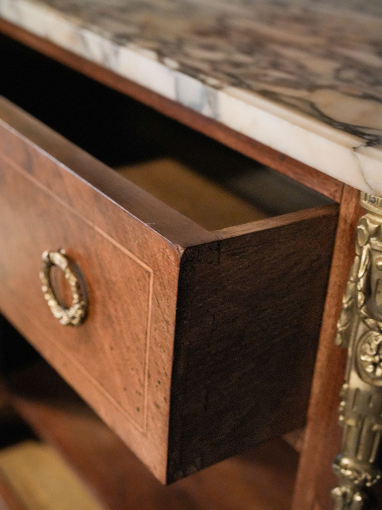 Compact grand stature woodpiece