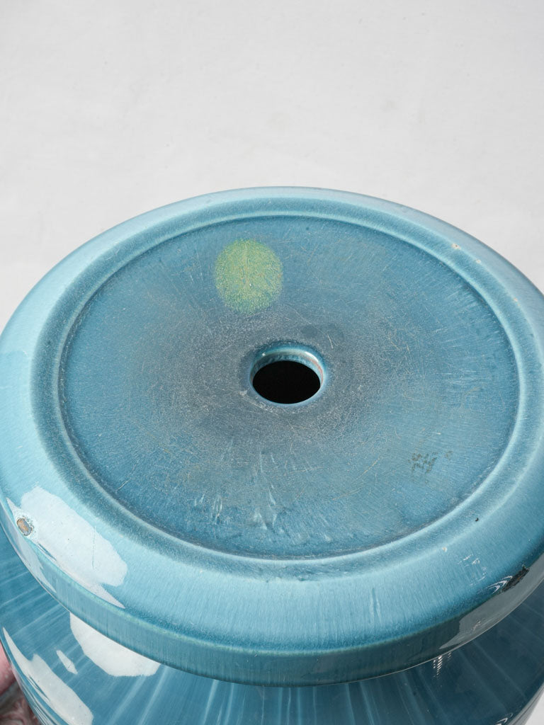 Luminous turquoise blue pedestal  