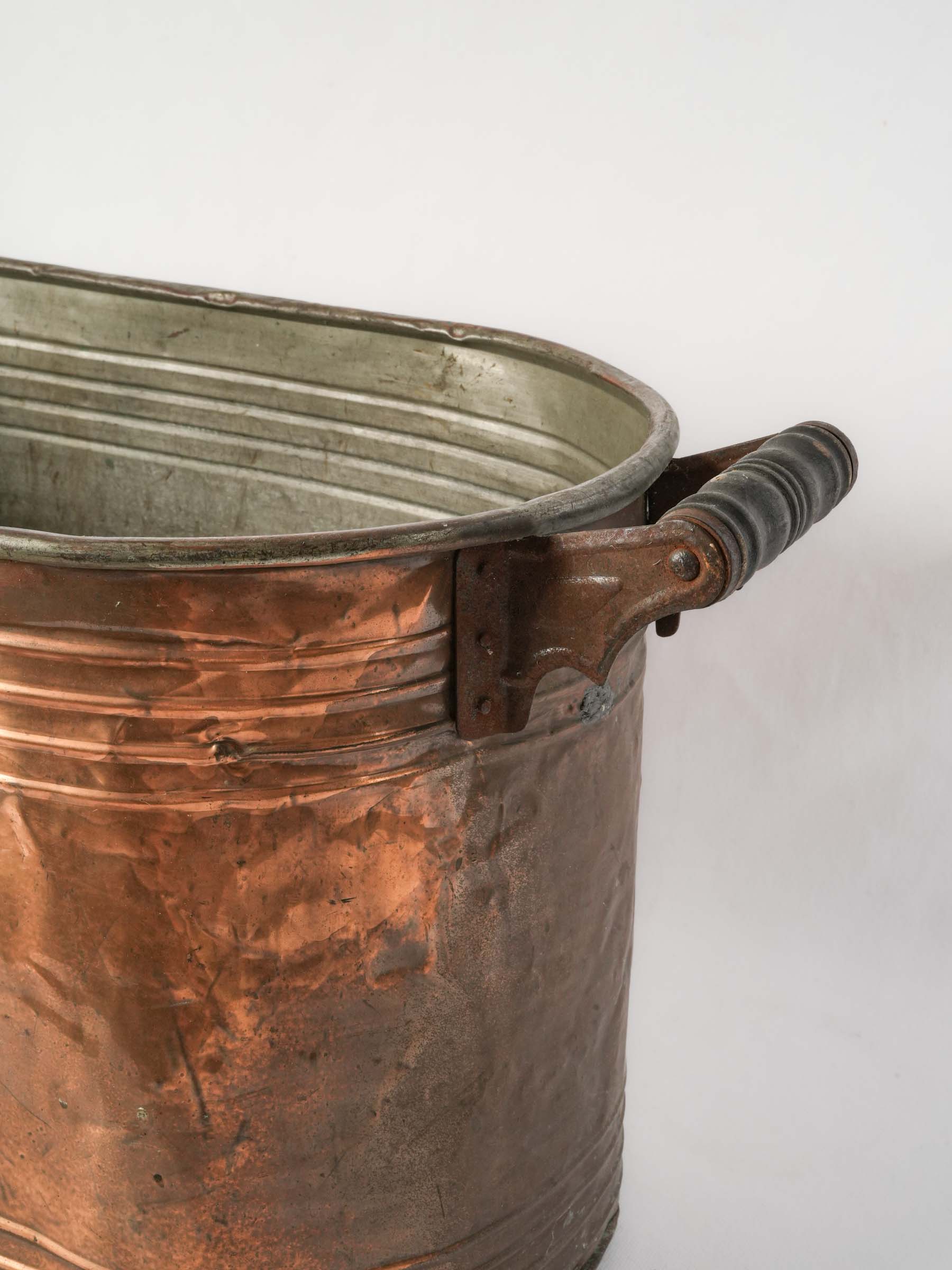Antique Oval Copper Tub With Wooden Handles from Wisconsin 27¼"
