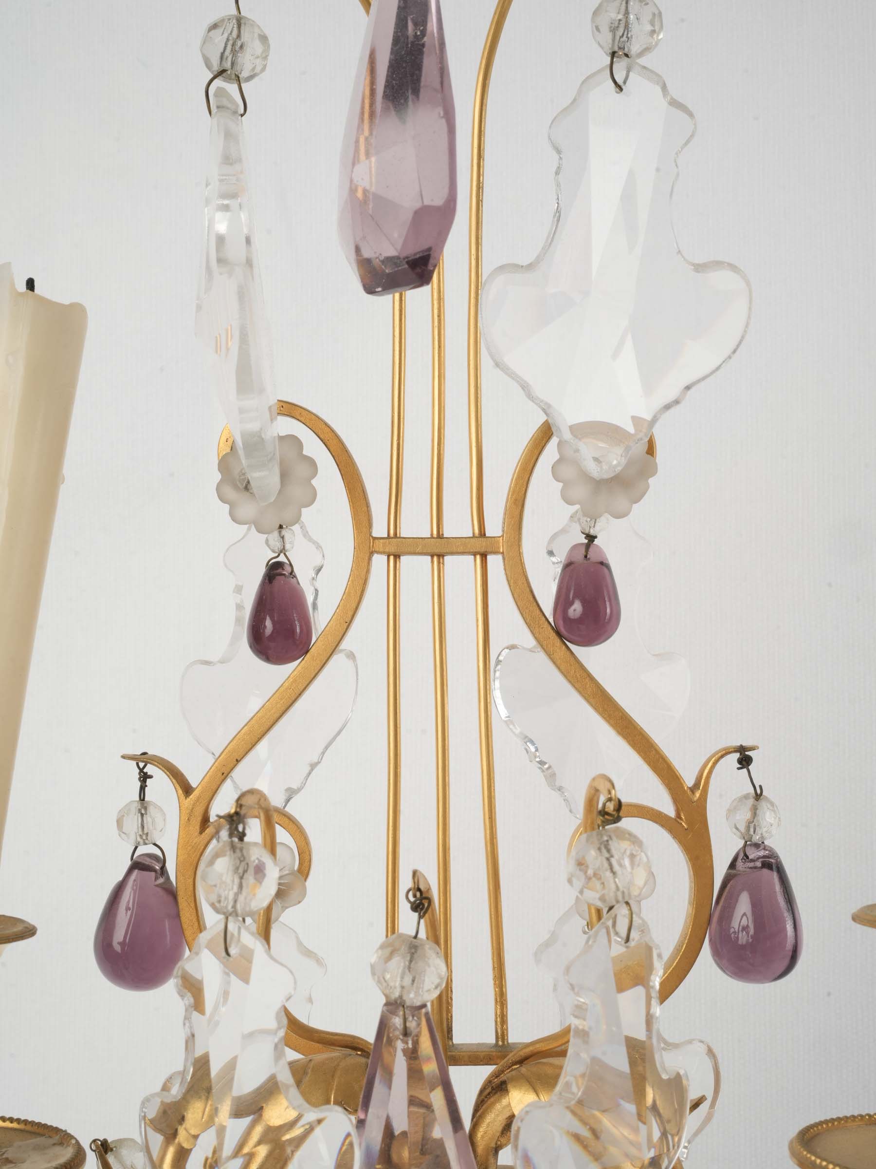 Stylish two-tone crystal decor