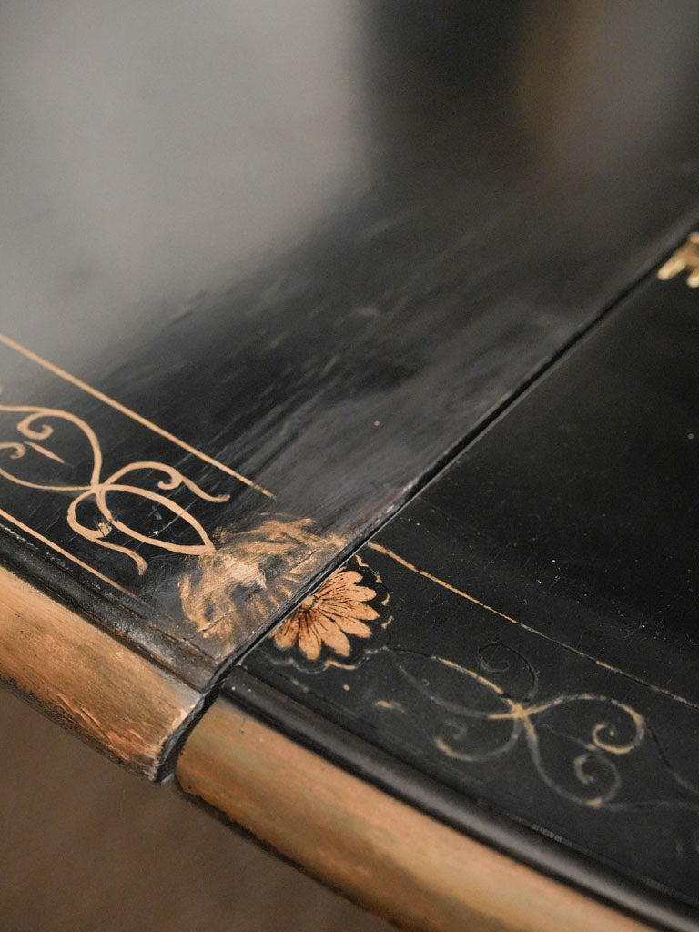 Hand-painted golden scene dining set