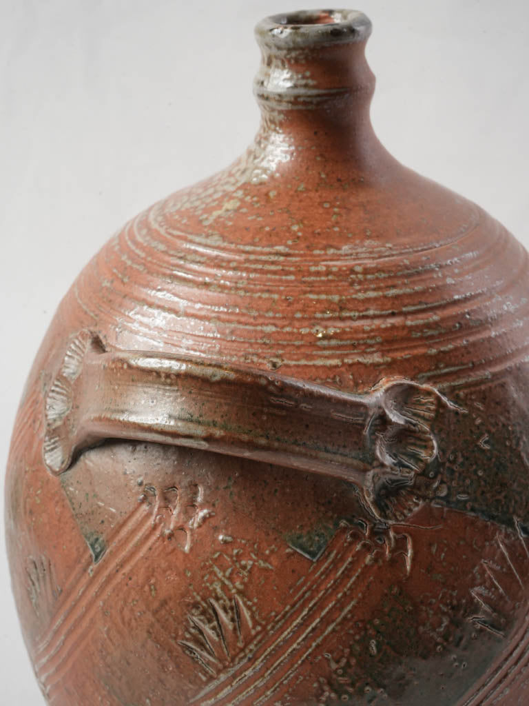 Elegant ash-like highlights pitcher
