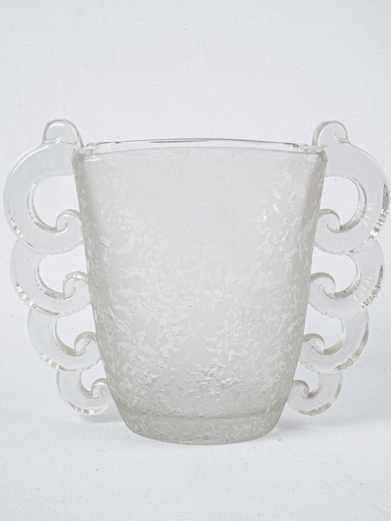 Stunning Pierre D'Avesn glass sculpture