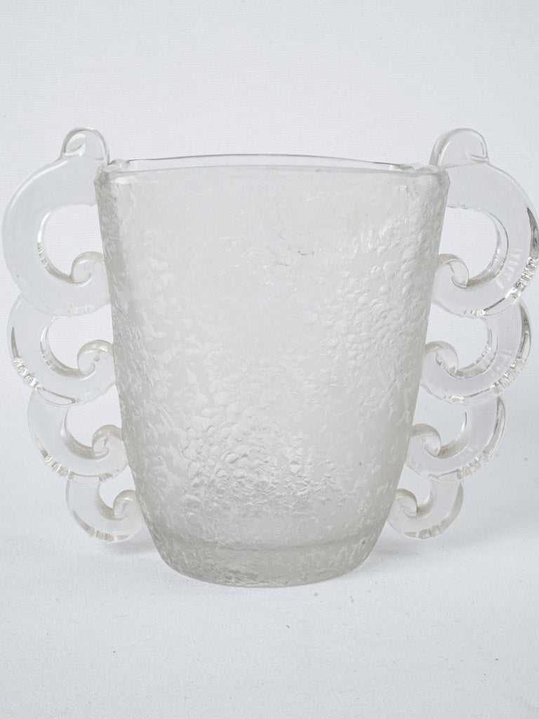 Elegant signed Pierre D'Avesn glassware