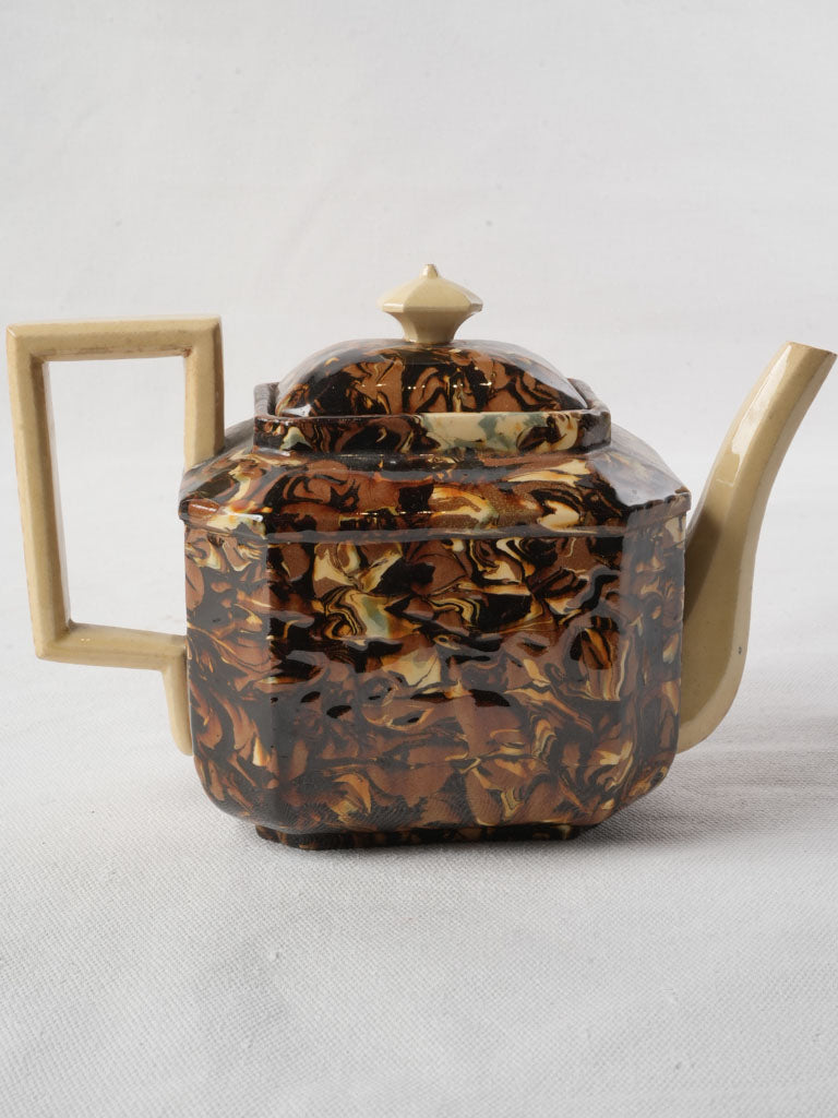 Earthenware teapot with geometric design