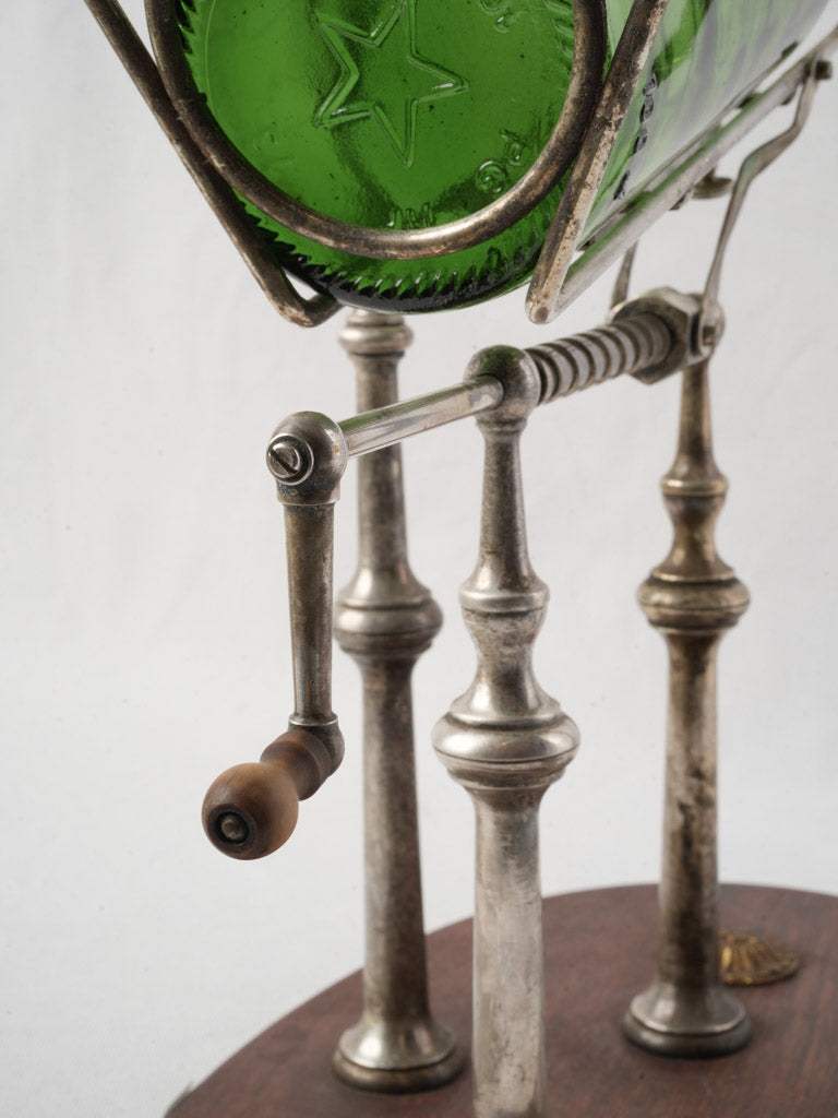 Classic wooden wine pour holder