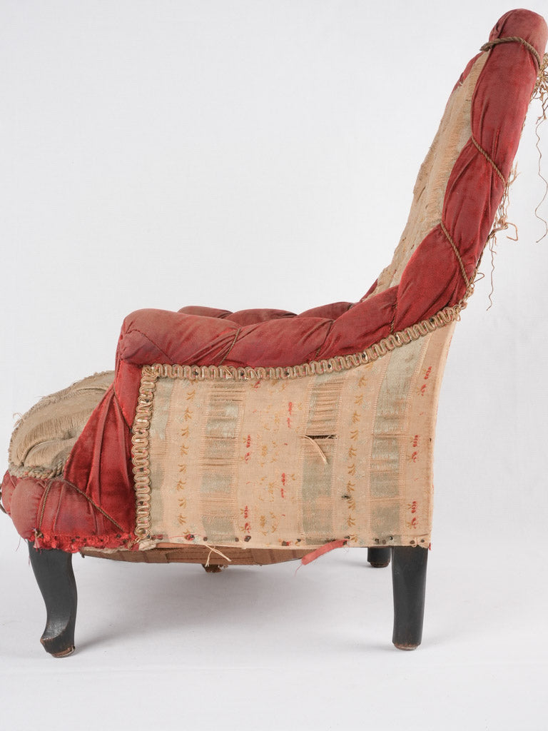 Classic French craftsmanship pet bed chair