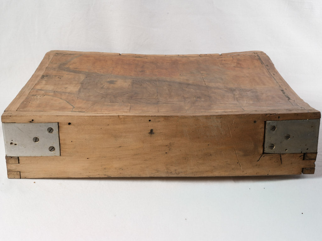 Durable hornbeam kitchen accessory