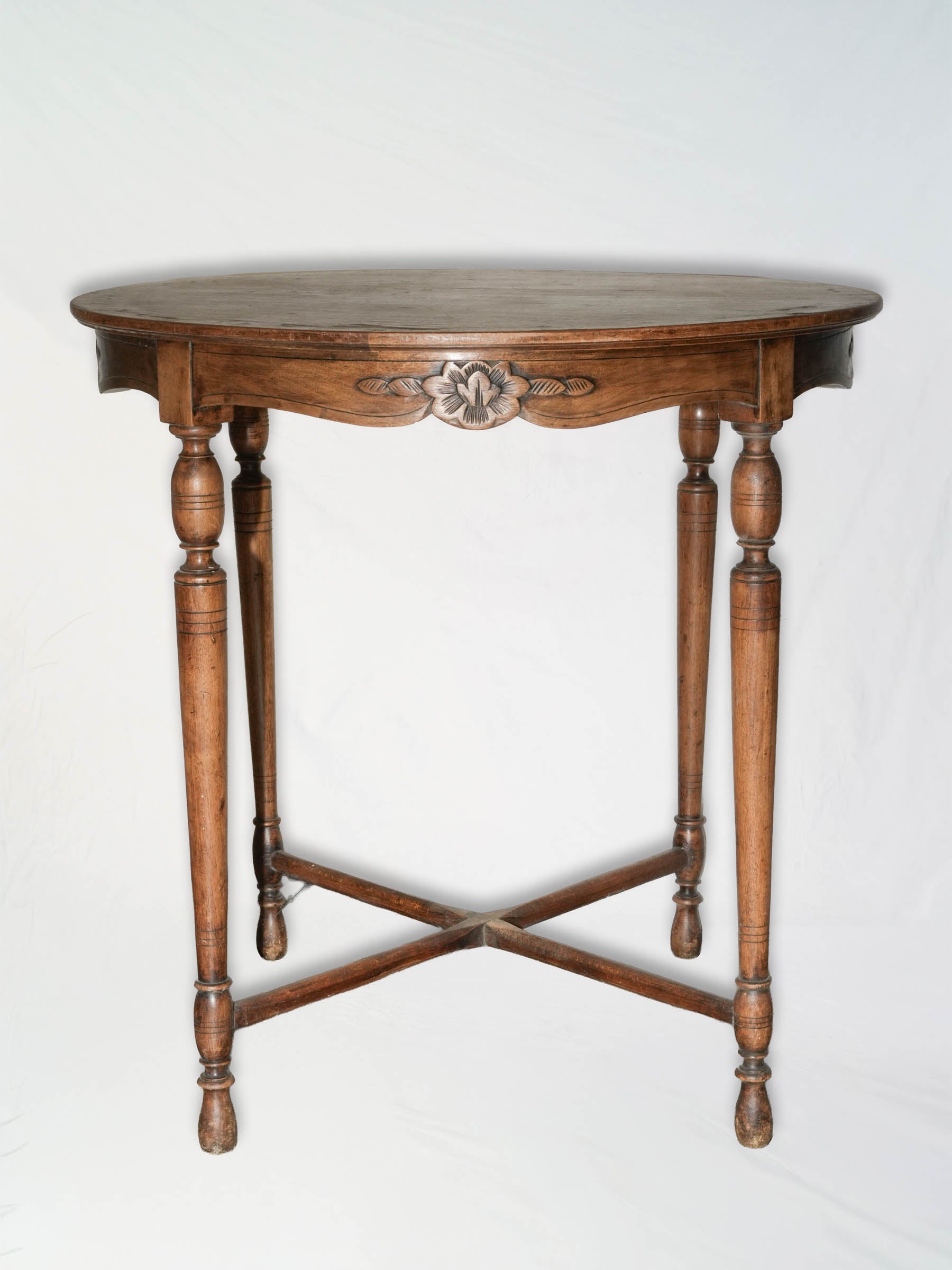 Antique French Provincial Round Oak Table with Carved Floral Apron - 29½"