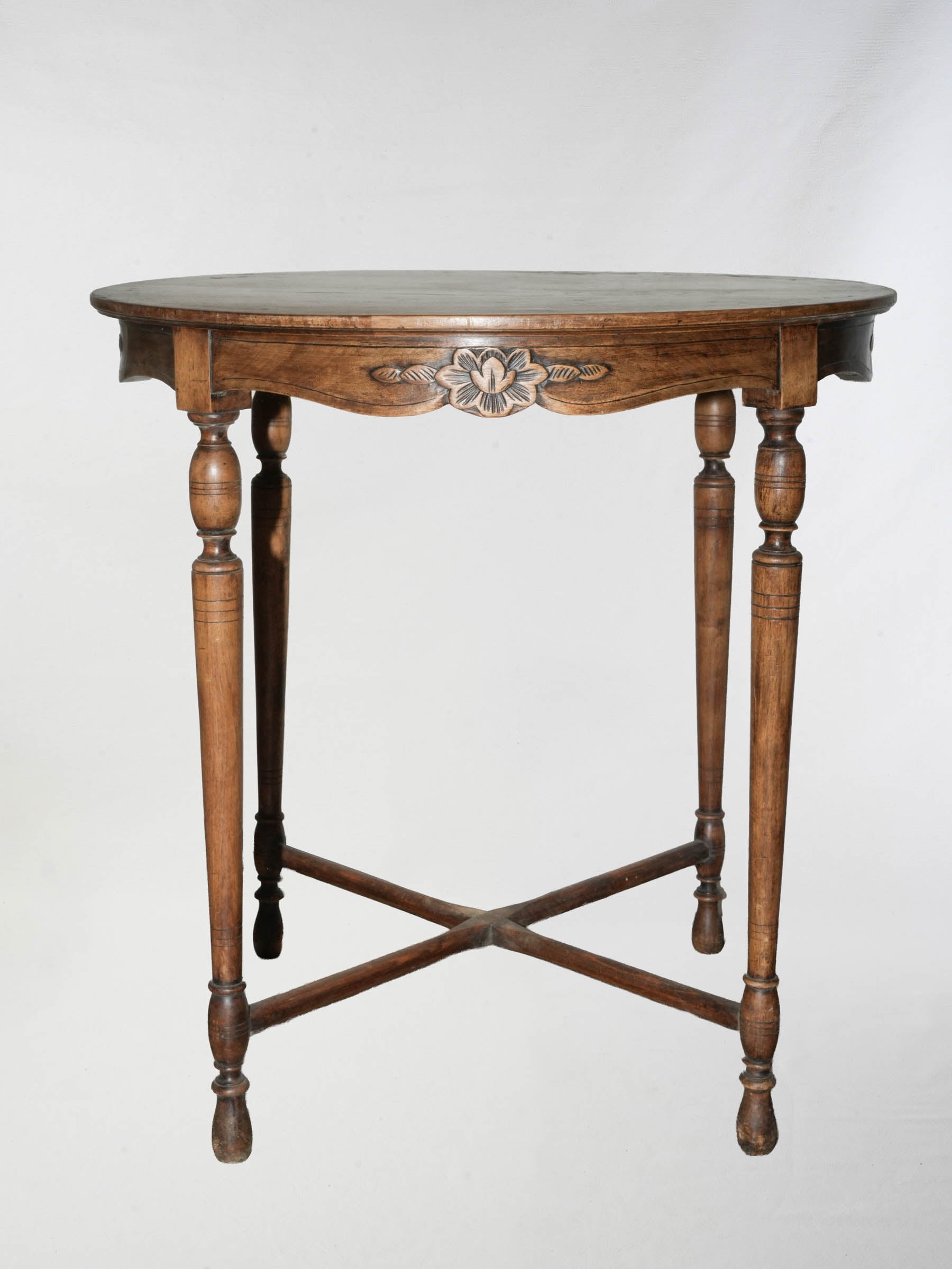 Antique French Provincial Round Oak Table with Carved Floral Apron - 29½"