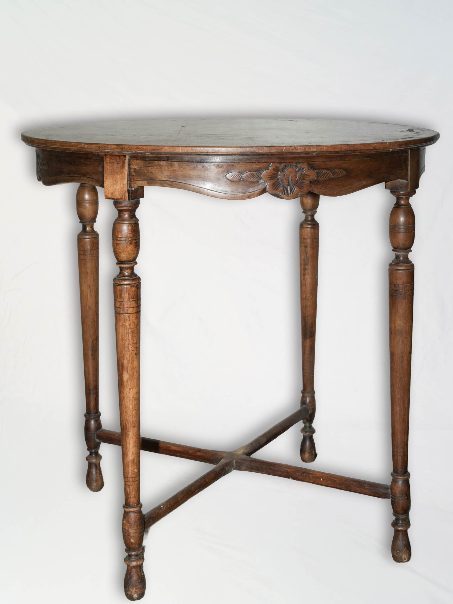 Antique French Provincial Round Oak Table with Carved Floral Apron - 29½"
