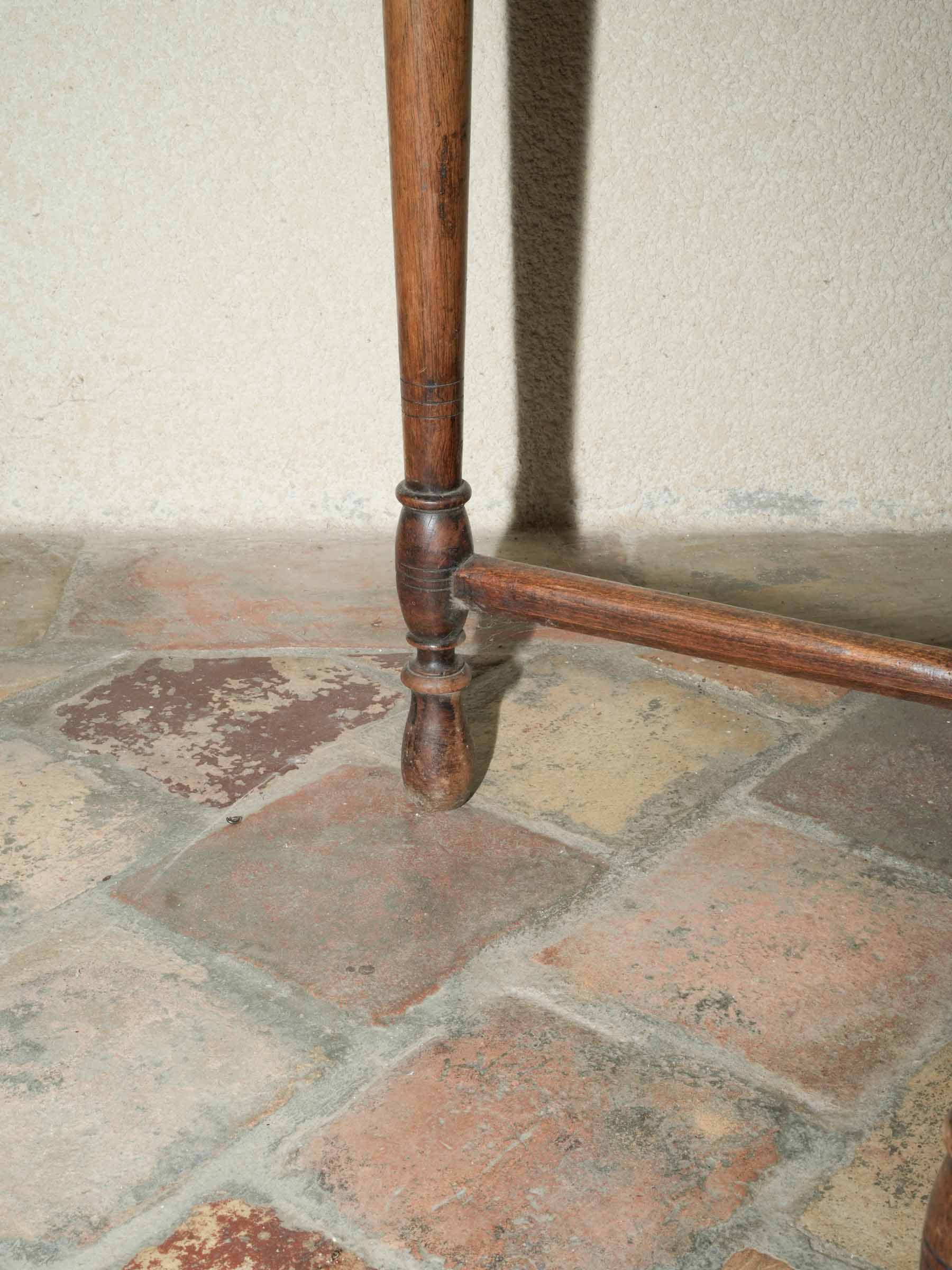 Antique French Provincial Round Oak Table with Carved Floral Apron - 29½"