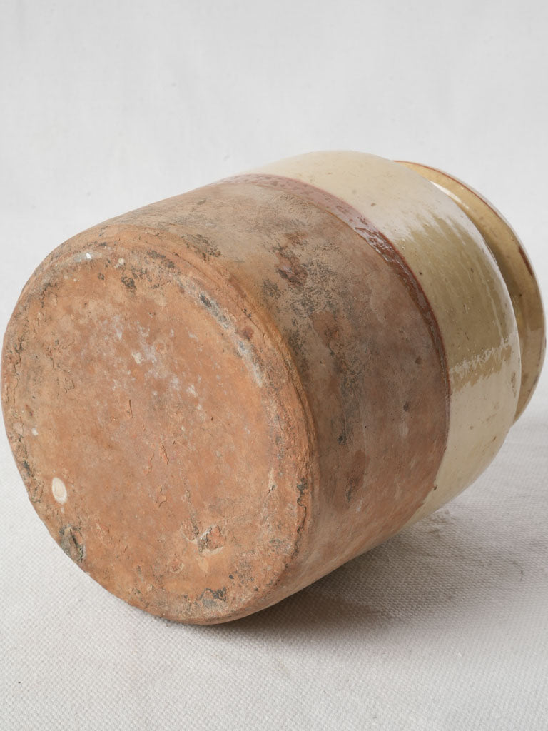 Charming rural style vessel