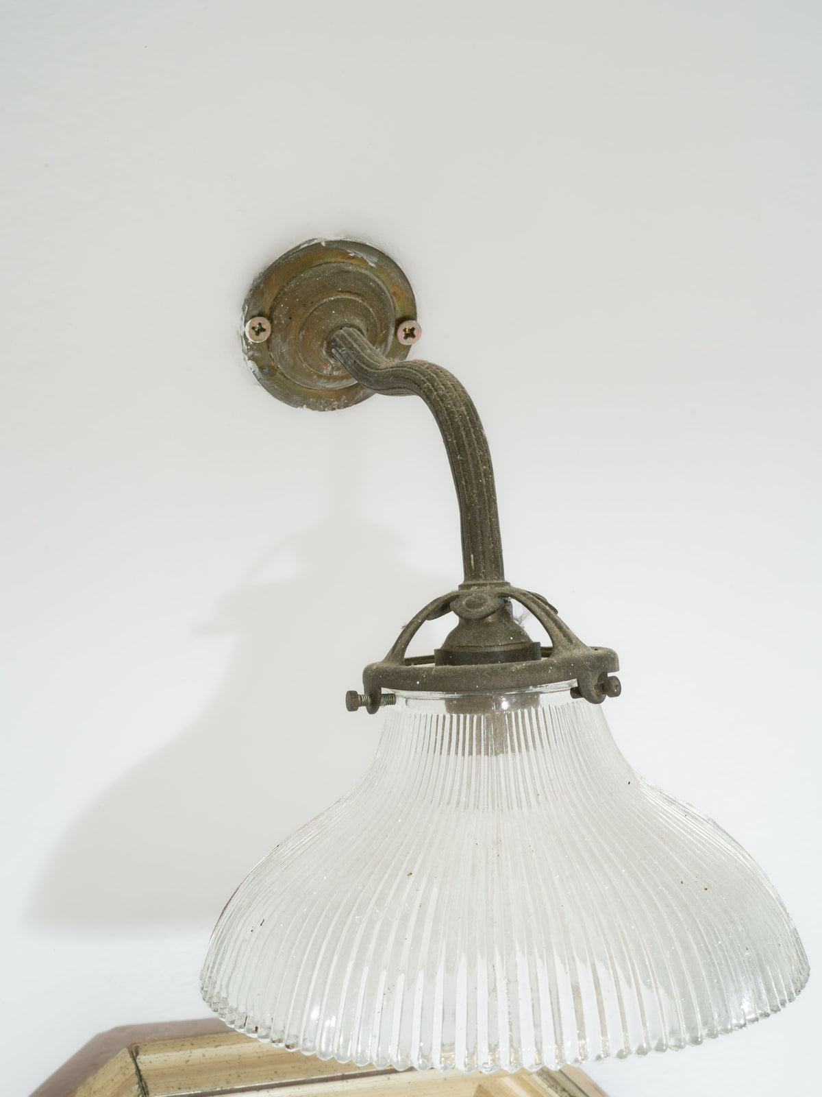 Vintage French Brass Wall Sconce with Ribbed Frosted Glass Shade