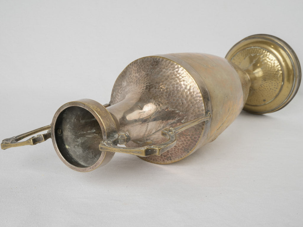 Poignant historical engraved vase
