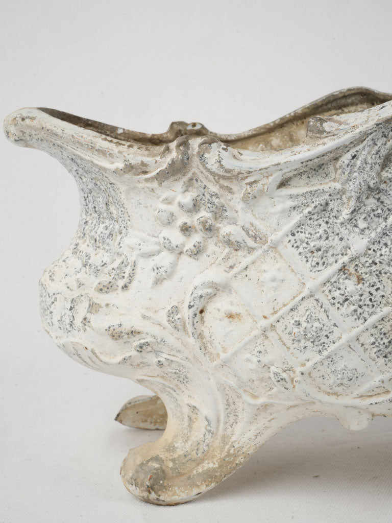 Vintage diaper pattern iron jardinière