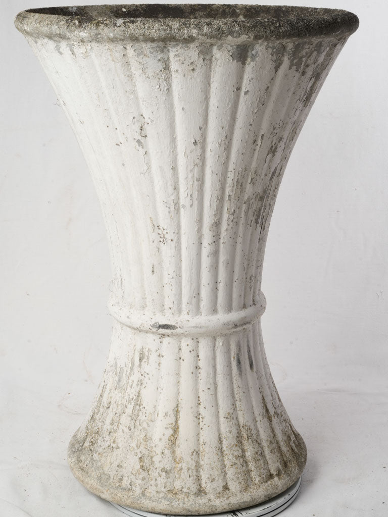 Classical hourglass form jardinière