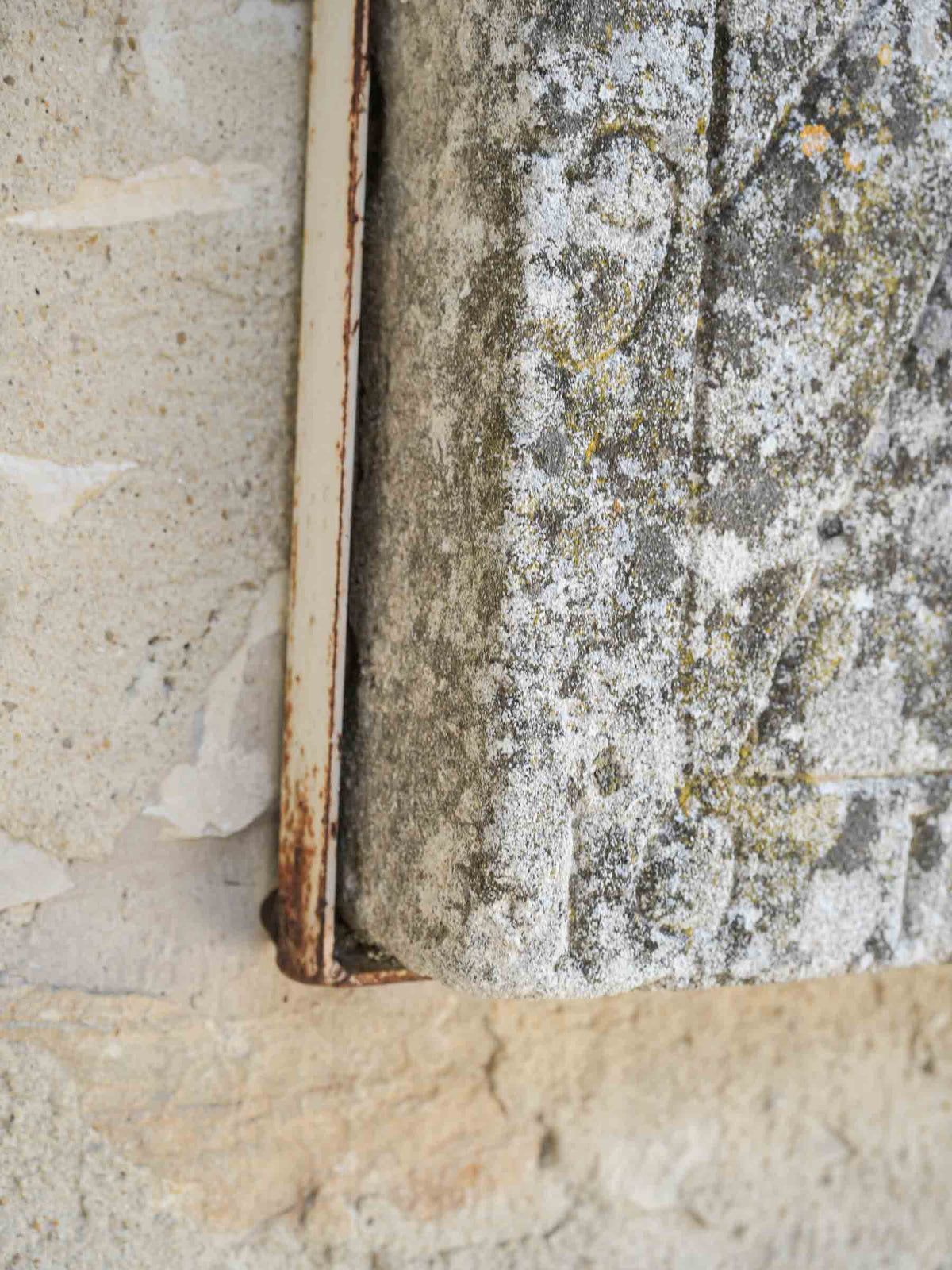 Stone Sundial w/ Weathered Patina 19¾" x 19¾"