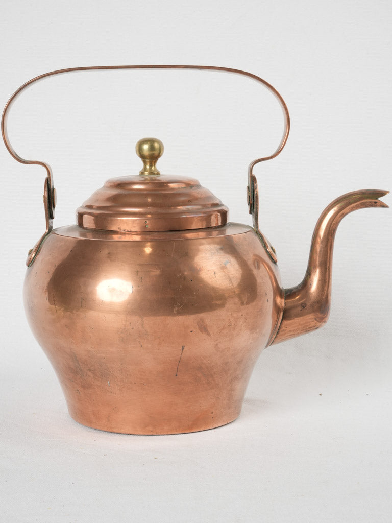 Rustic historical 4-liter kettle