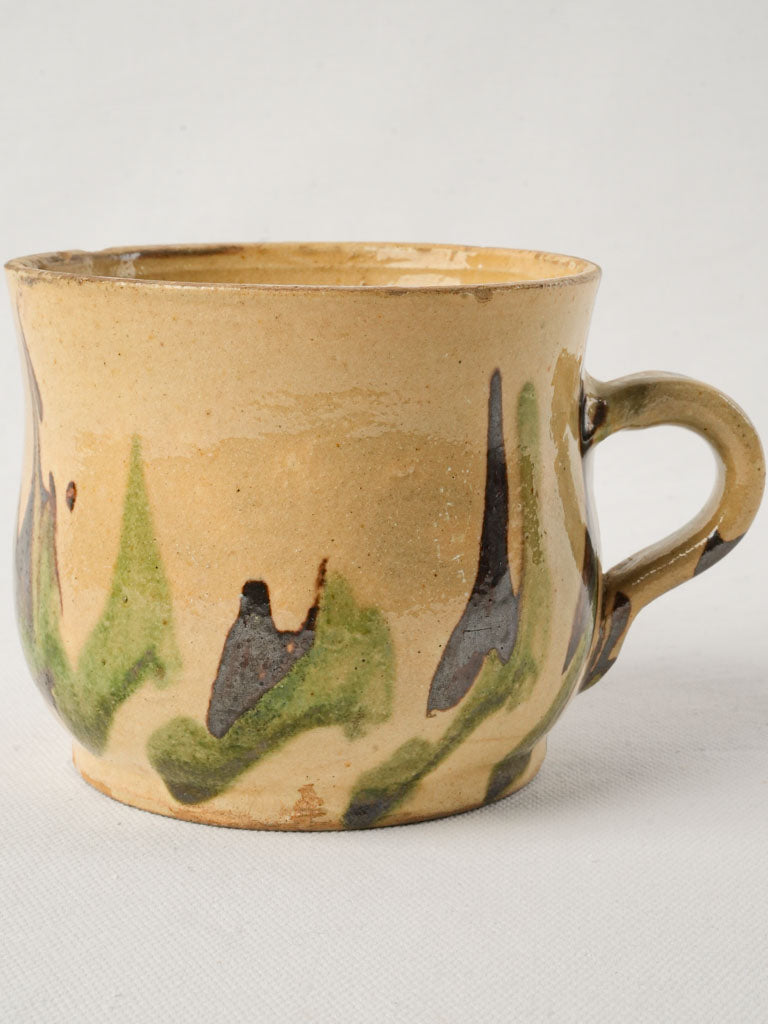 Green-brown decorative drinkware