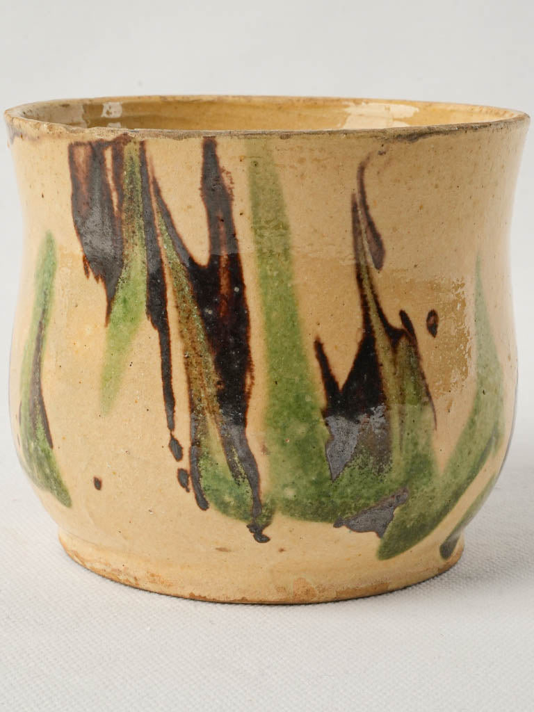 Antique decorative flame-pearl mug