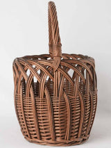 Charming arch-patterned berry basket