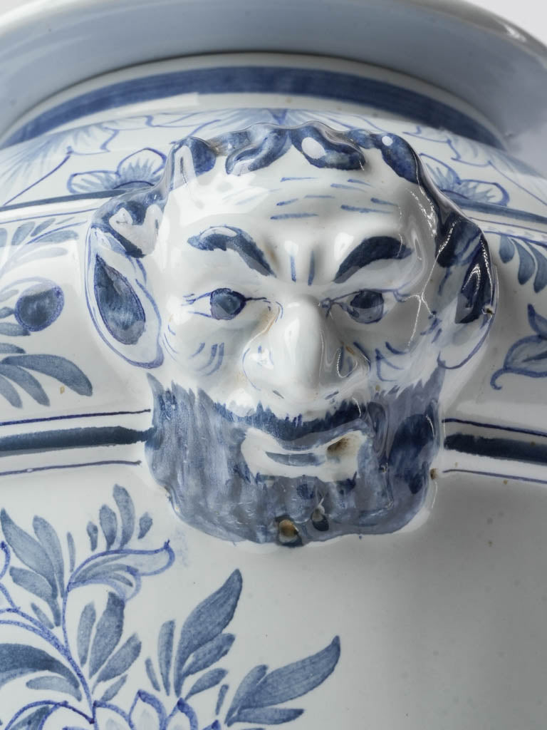 Historical Italian-French style vase