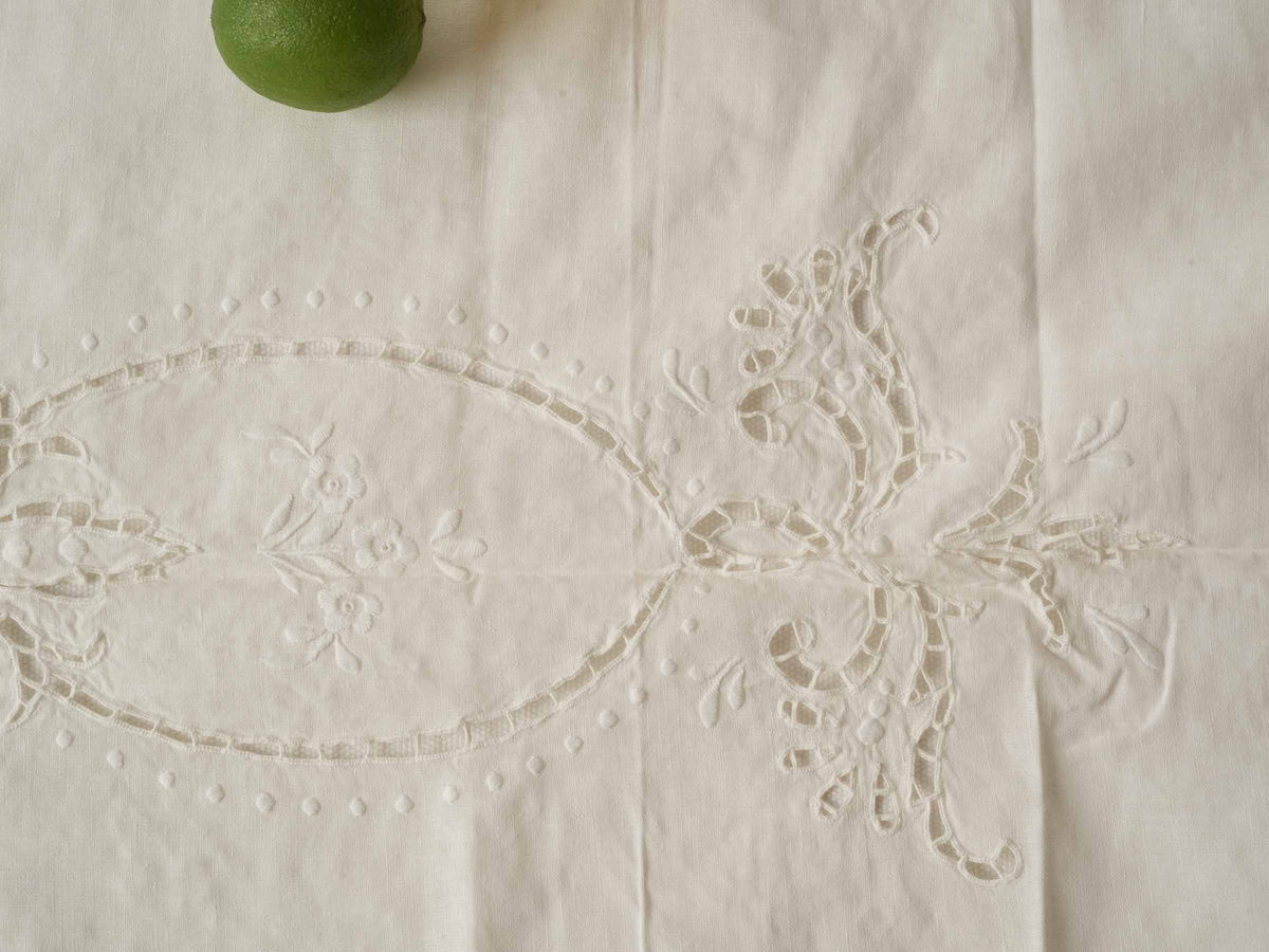 Vintage French Curtain w/ pretty Embroidery - White 46¾" x 22½"