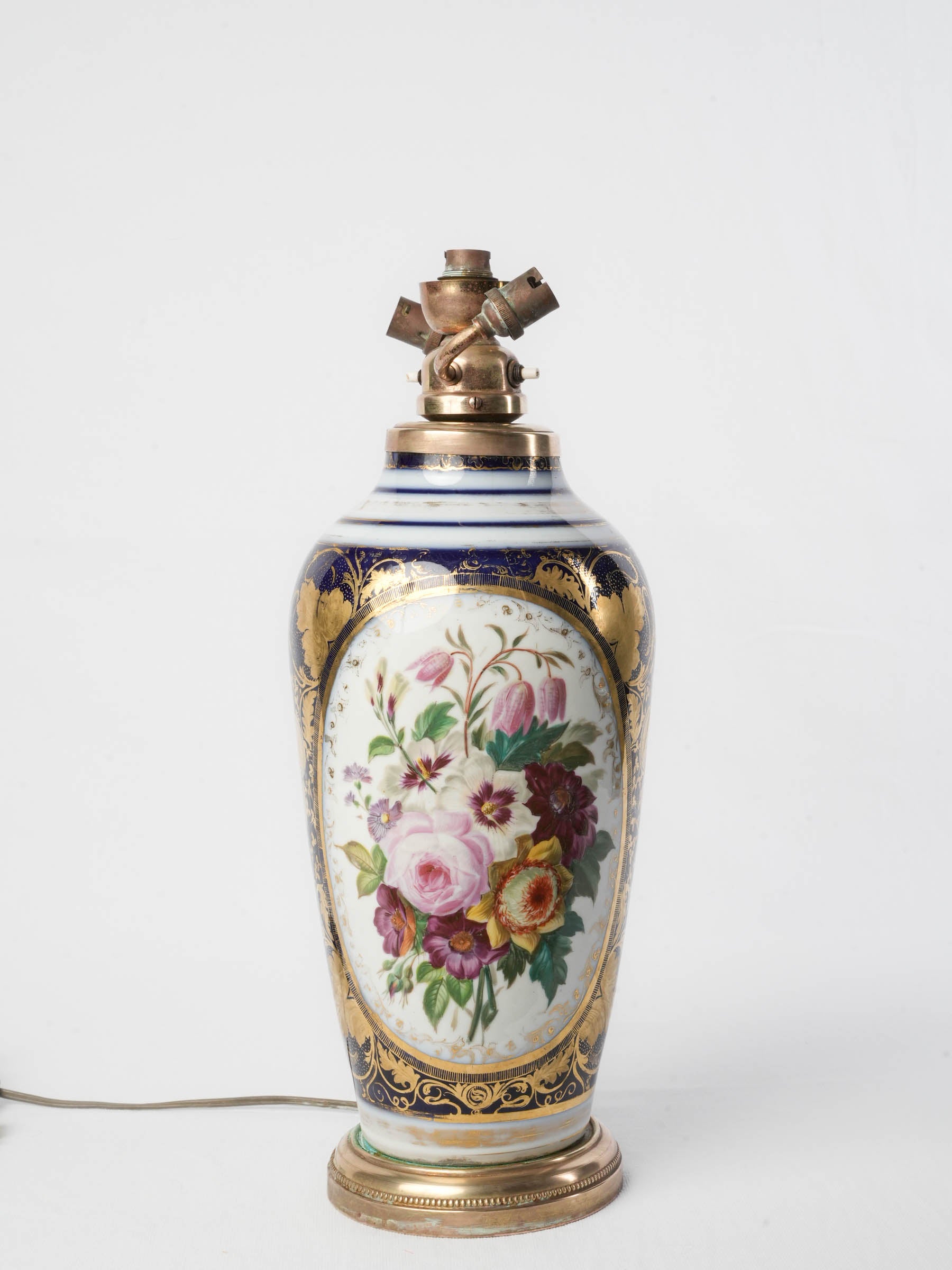 Hand-painted floral ceramic table lamp