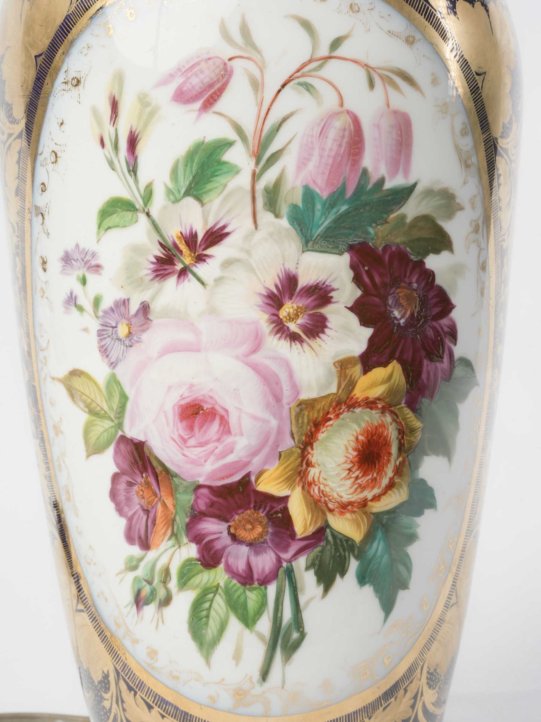 Decorative old-world French lamp