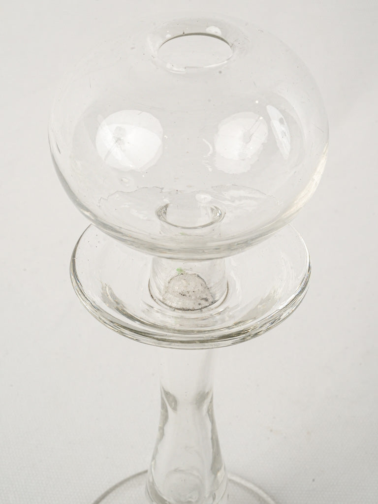 Graceful craftsmanship oil lamp