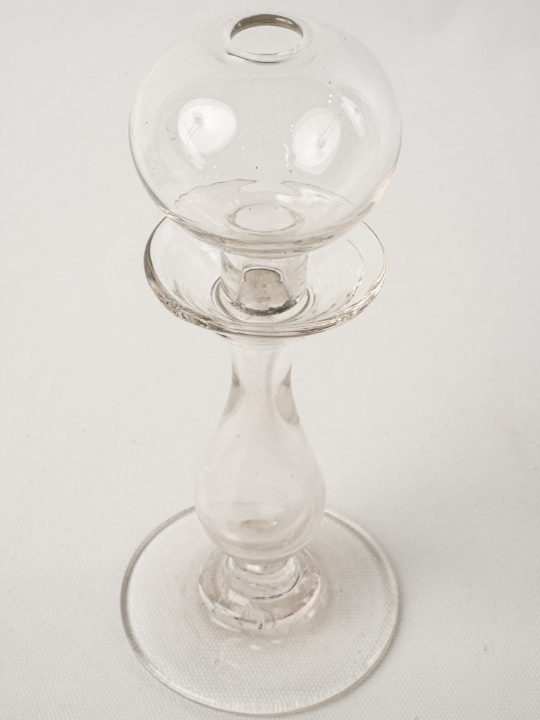 Gracefully curved stem lamp