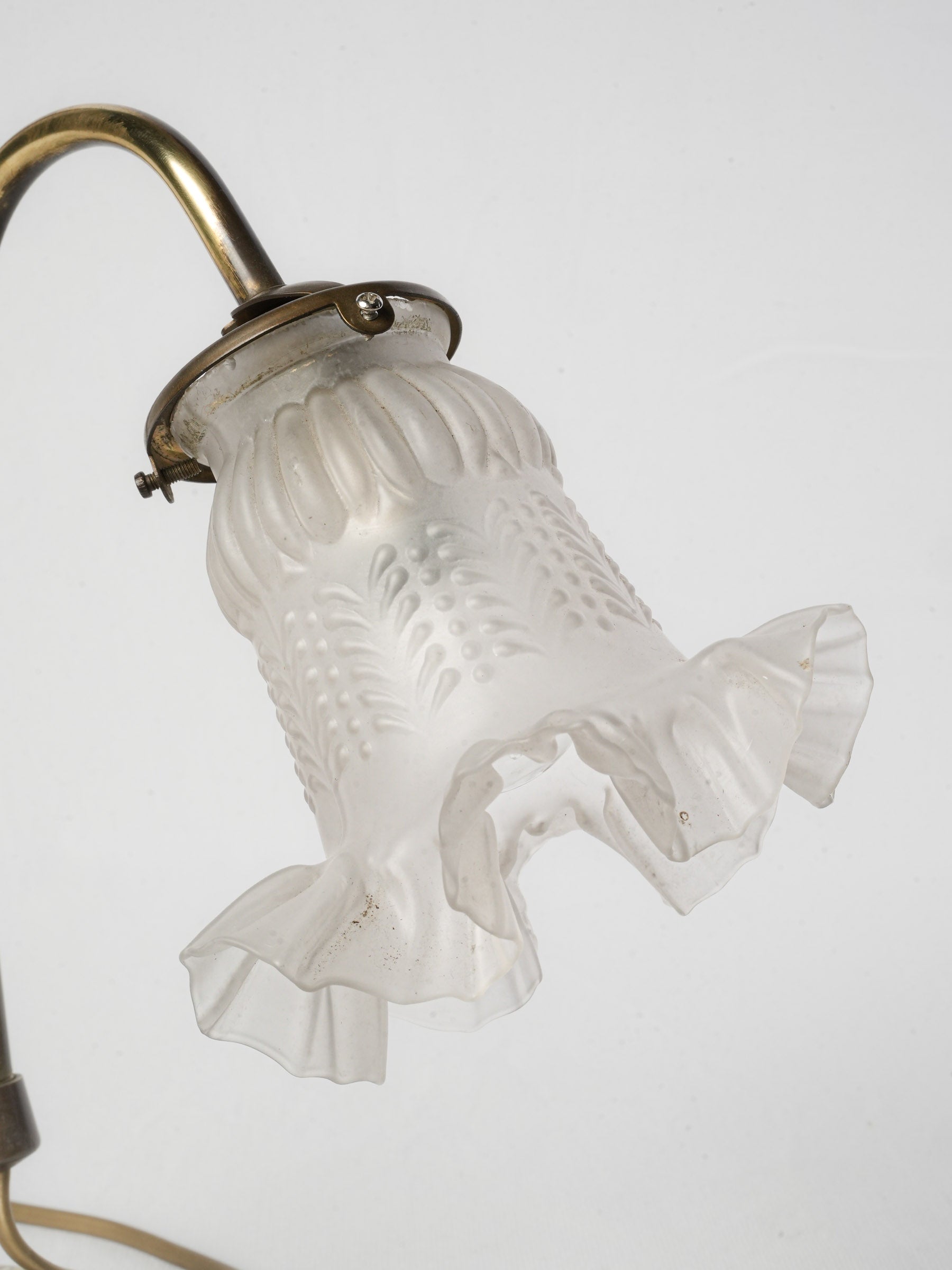 Graceful silhouette vintage desk light