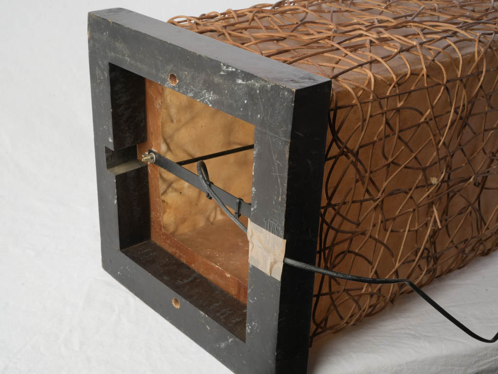 Expressive rattan woven column lamp