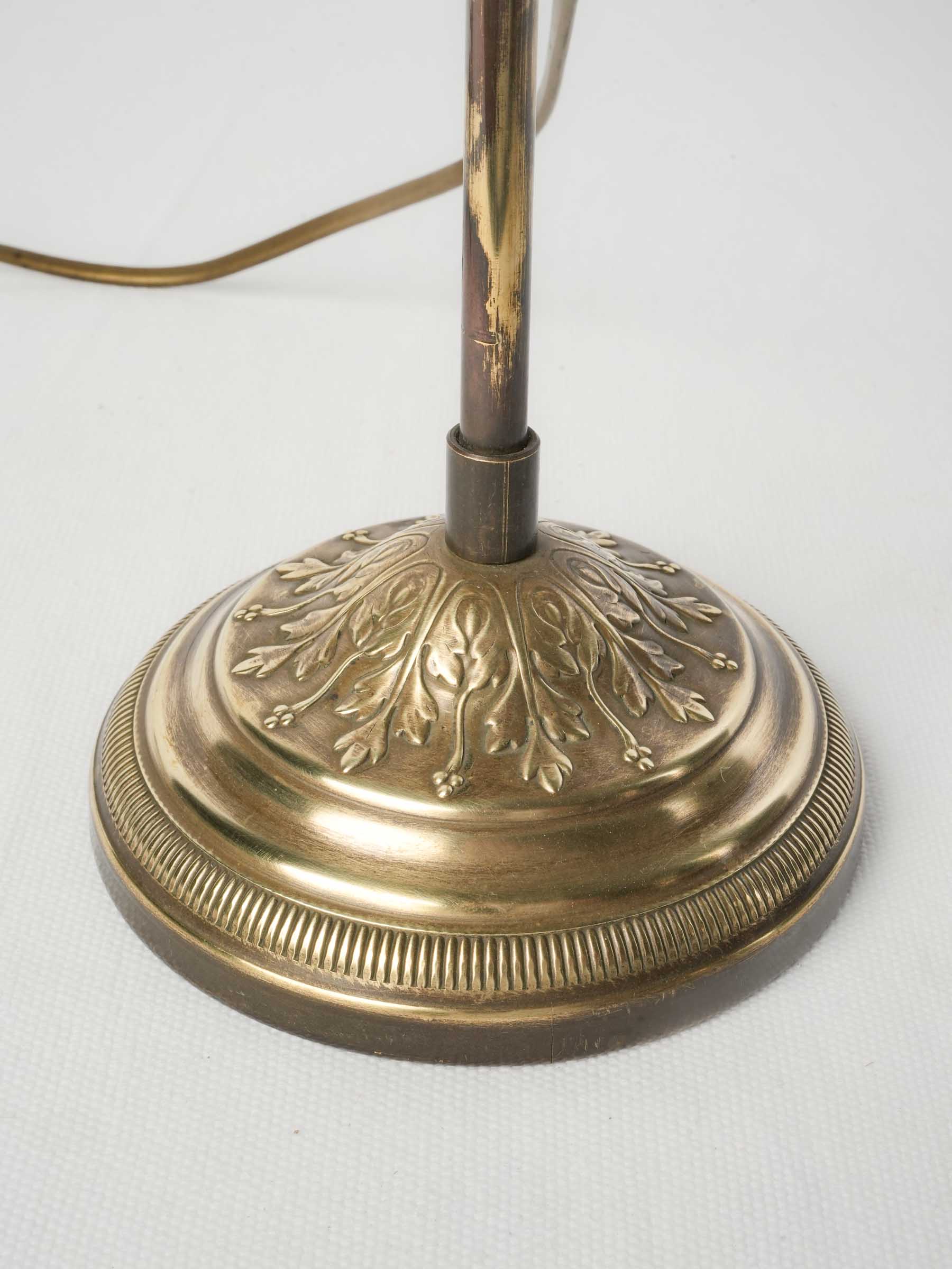 Intimate atmosphere vintage table lamp