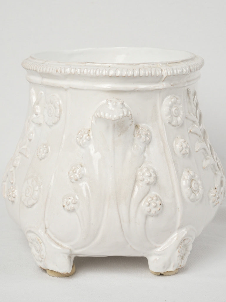Acanthus leaf-handled flower cachepot