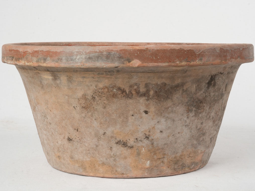 Elegant early-century ceramic tian